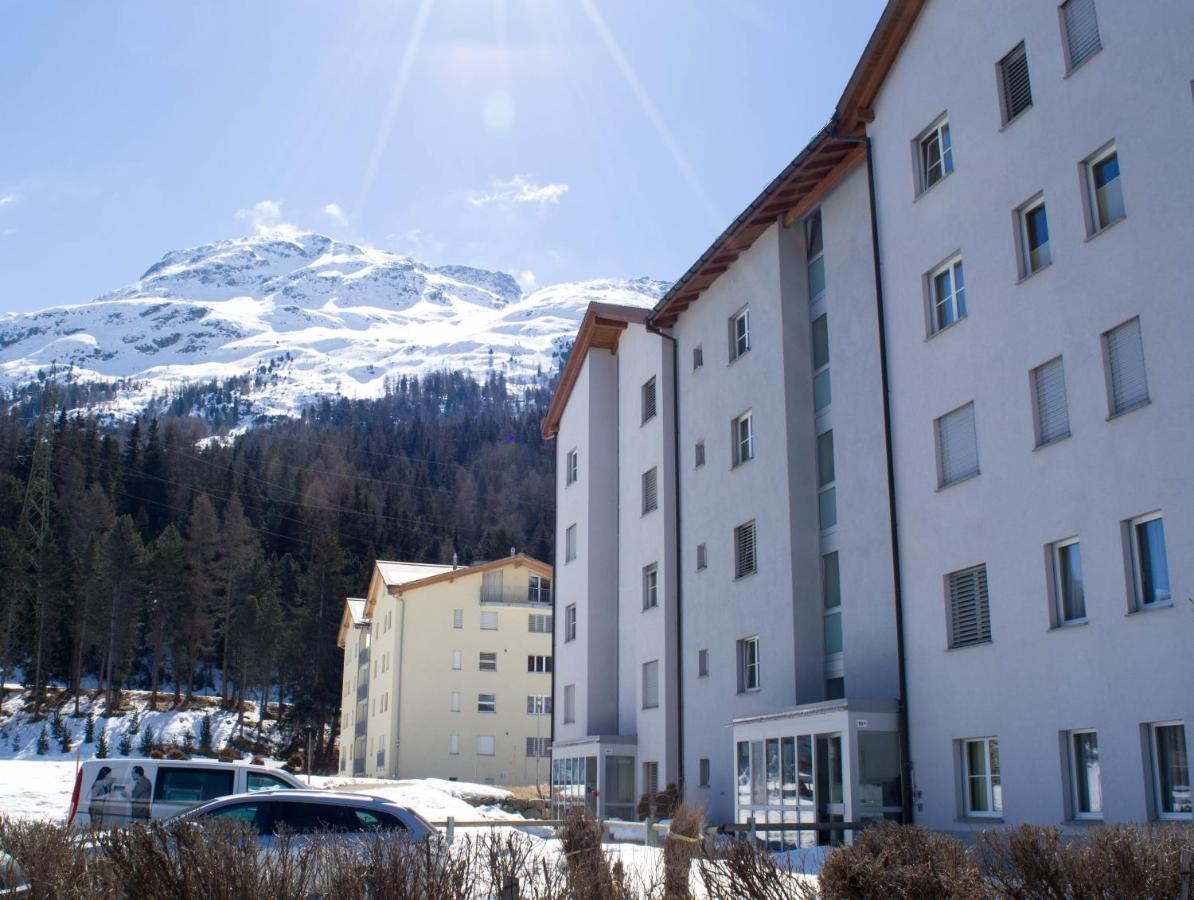 Ferienwohnung swissme - 100qm - Balkon - 2 Bäder - Parkplatz - Fußbodenheizung St. Moritz Exterior foto